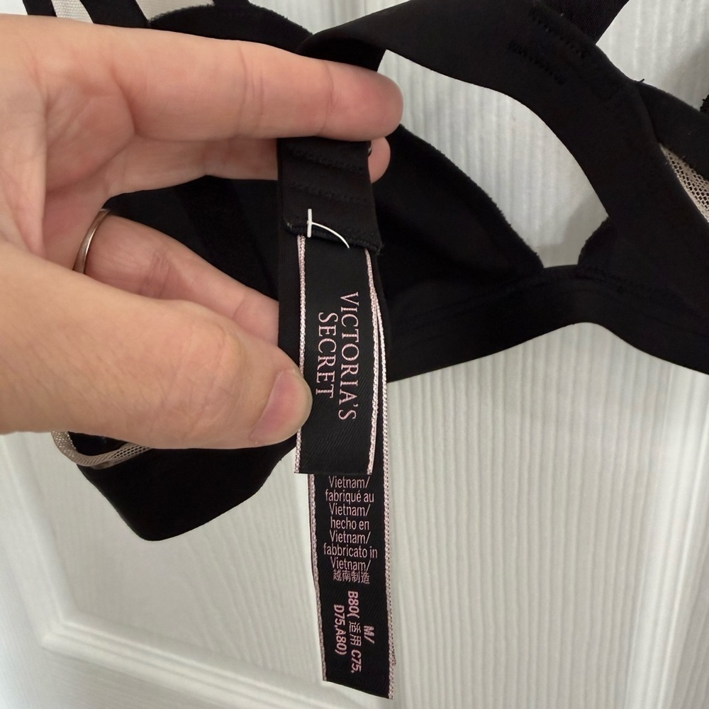 Victoria’s Secret Black Mesh Detail Bra 36B Sexy Lingerie Pin up - Picture 5 of 6